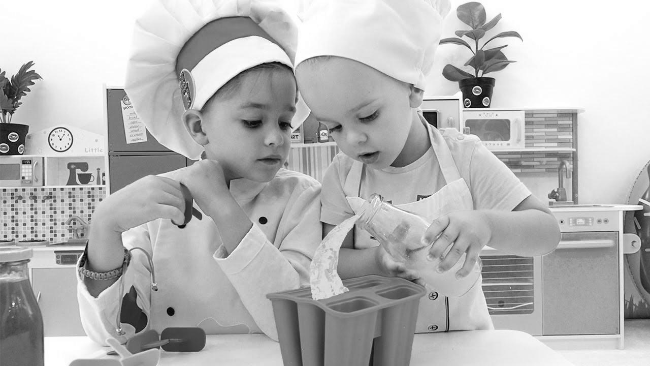 Niki and Chris learn to cook dinner for Mom