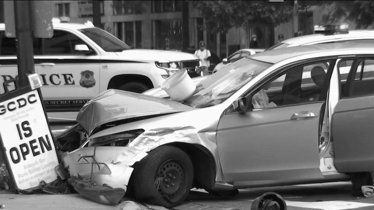 Juveniles Crash Stolen Automotive Close to White Home: Officials – NBC4 Washington